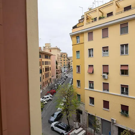 Domus Collazia - San Giovanni 公寓 *